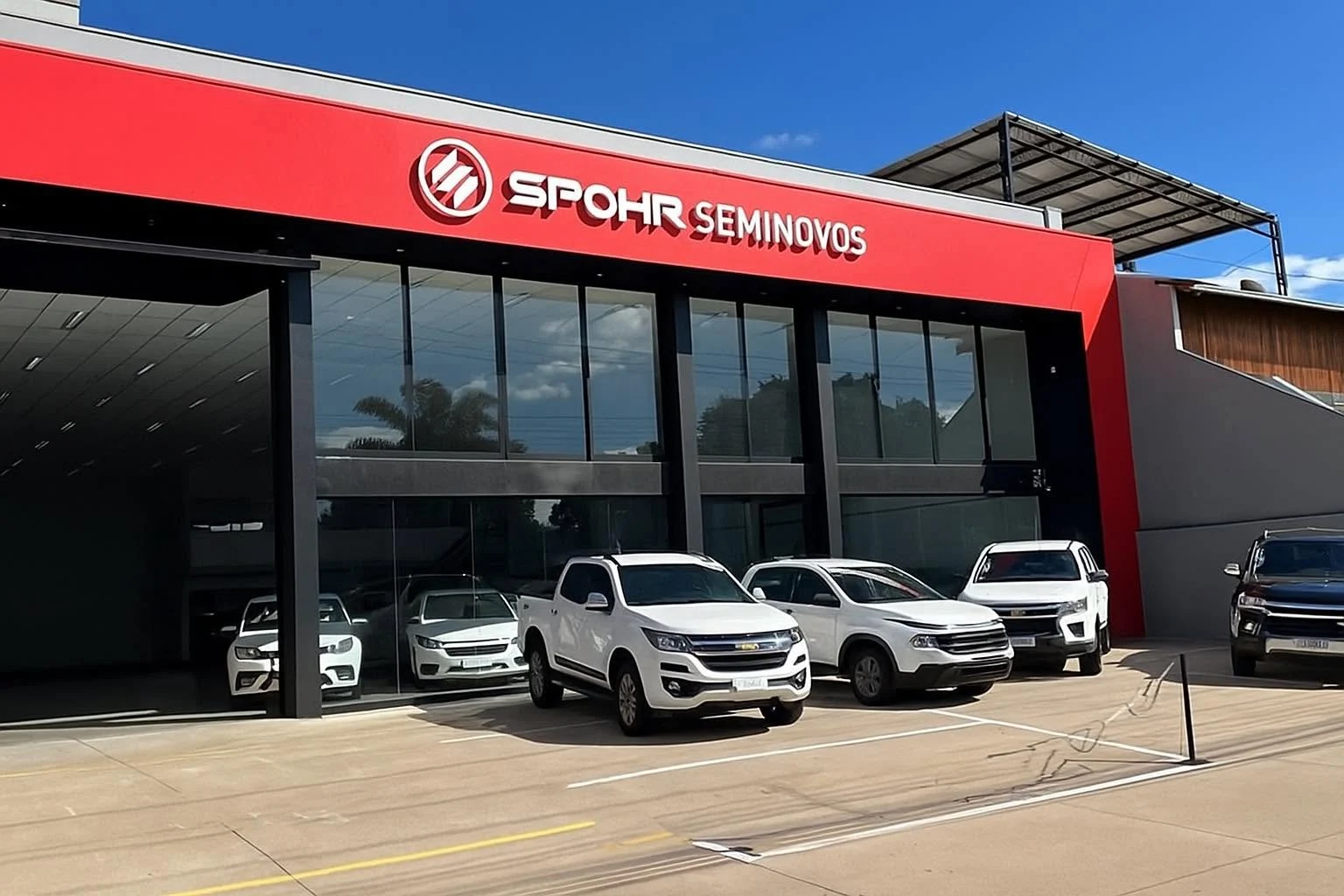 Fachada da loja Spohr Seminovos